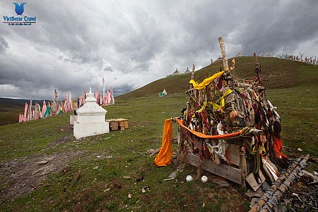 Nghi Lễ “Chôn Cất Ngoài Trời” Lạnh Của Người Tây Tạng